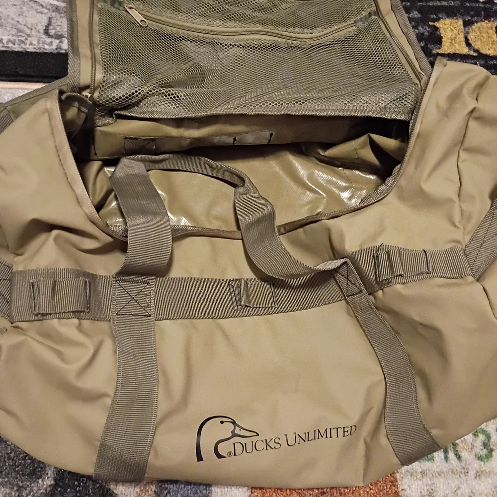 Ducks Unlimited Men's Duffel Bag - Khaki